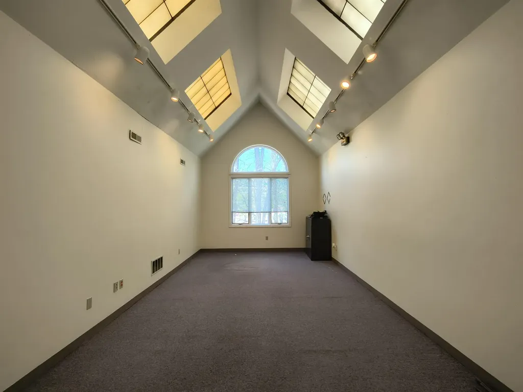 376 Union Avenue Laconia NH 03246
