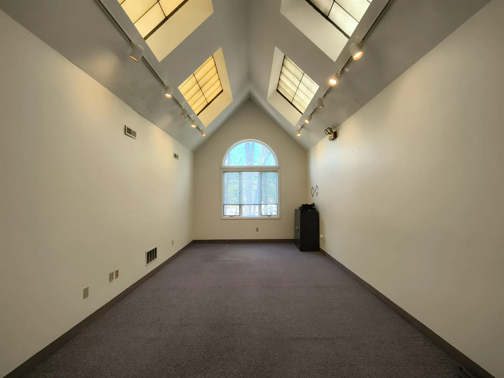 376 Union Avenue Laconia NH 03246