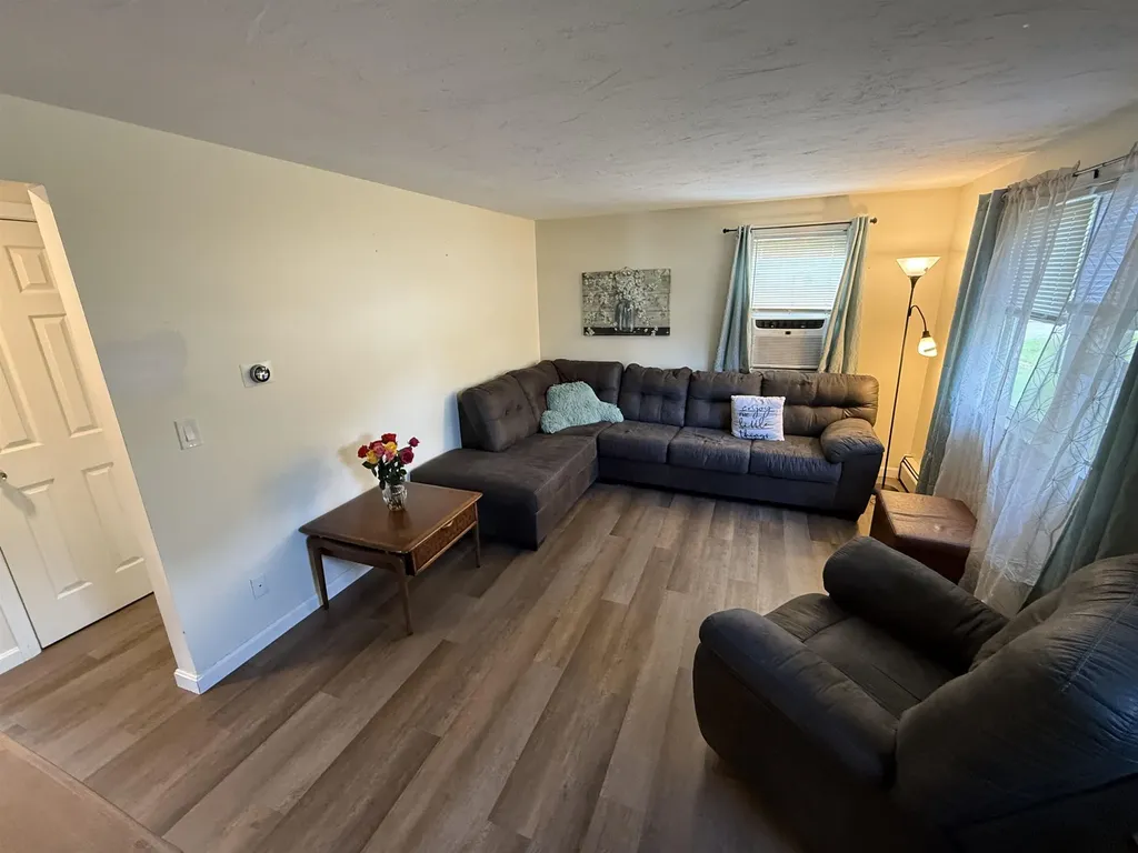 7 Willow Street Allenstown NH 03275