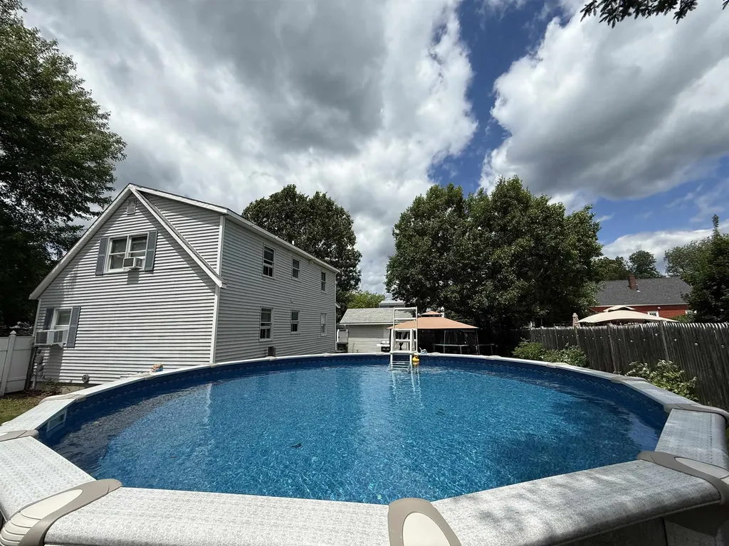 7 Willow Street Allenstown NH 03275