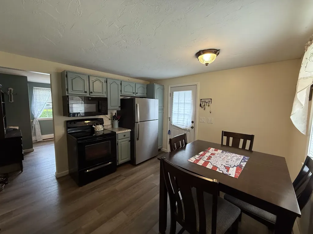 7 Willow Street Allenstown NH 03275
