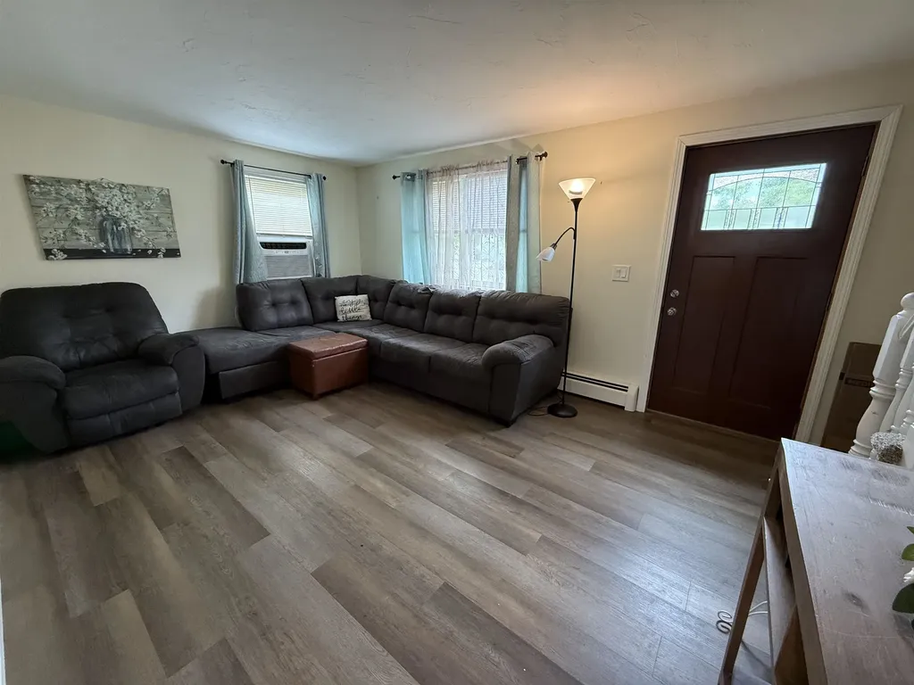 7 Willow Street Allenstown NH 03275
