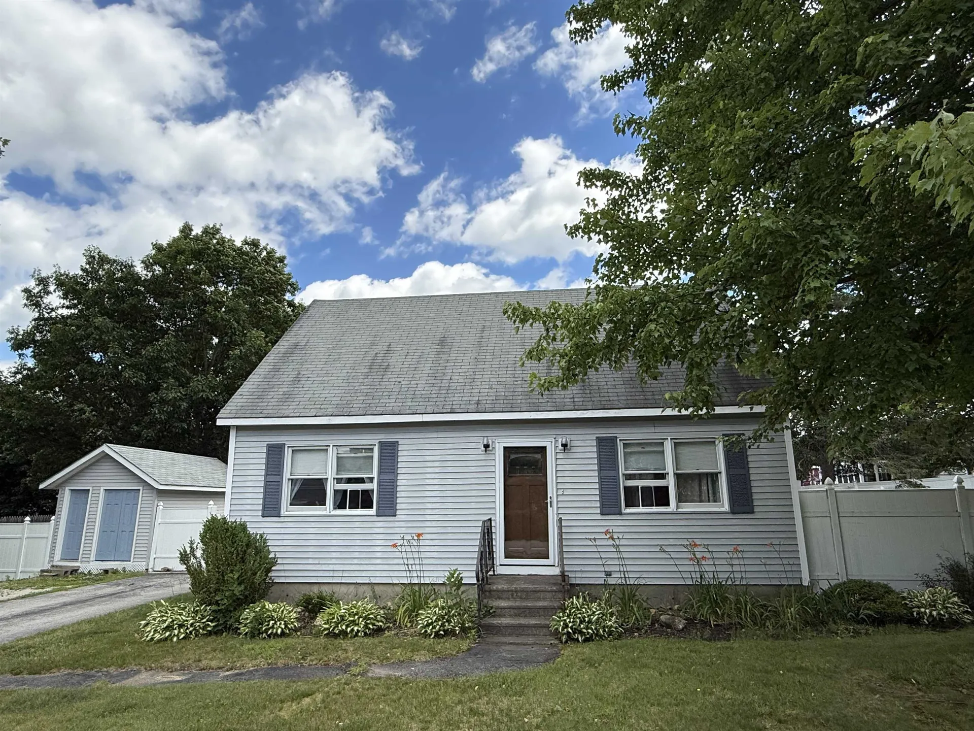7 Willow Street Allenstown NH 03275
