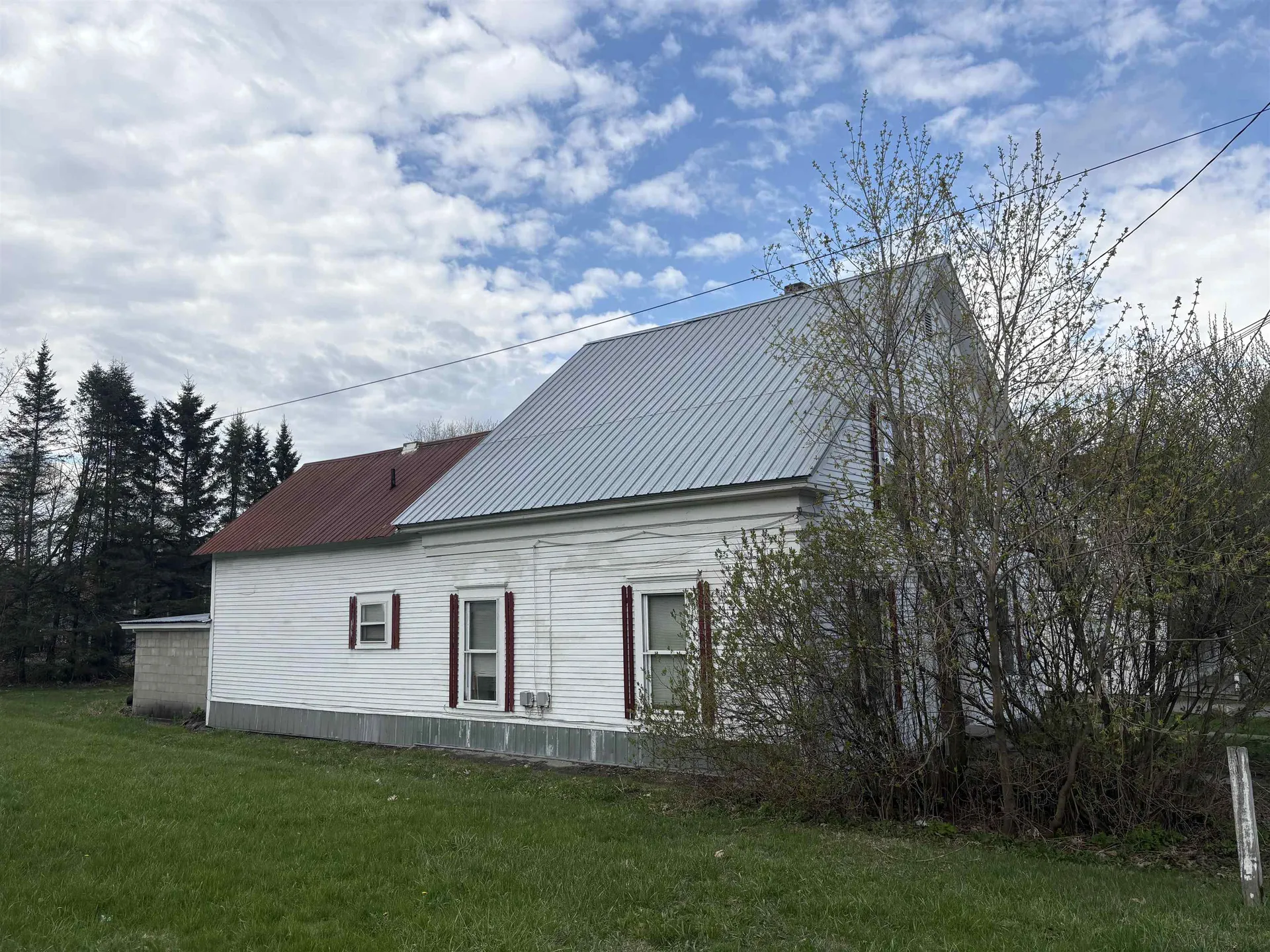 719 Hill Street Lyndon VT 05851