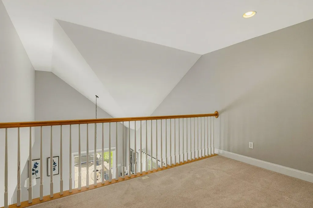 7 Blossom Lane Stratham NH 03885