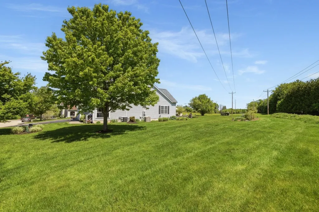 7 Blossom Lane Stratham NH 03885