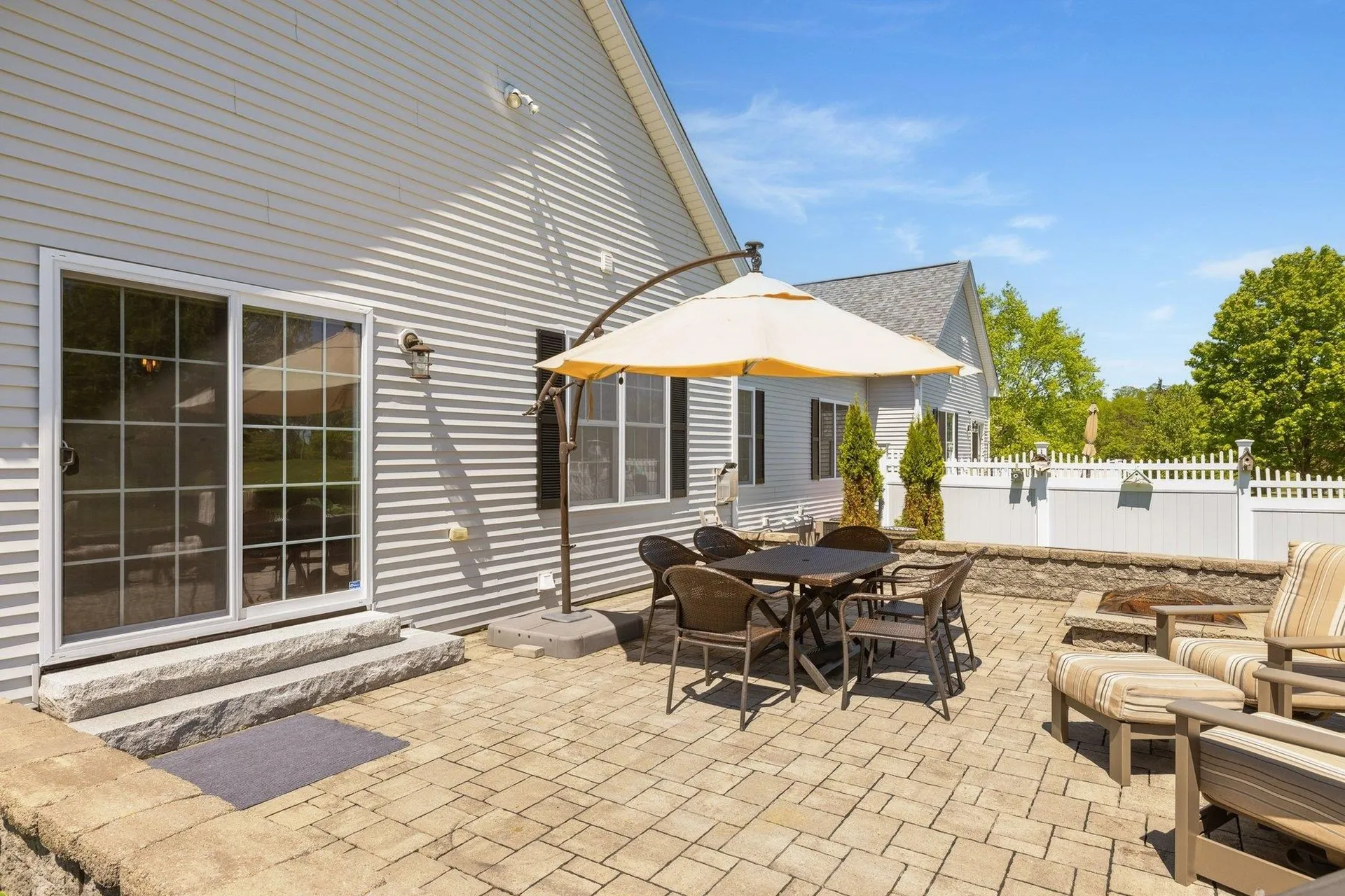 7 Blossom Lane Stratham NH 03885