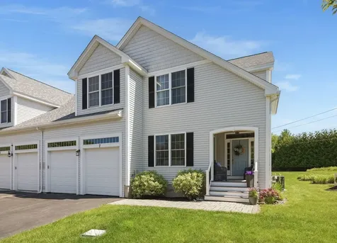 7 Blossom Lane Stratham NH 03885