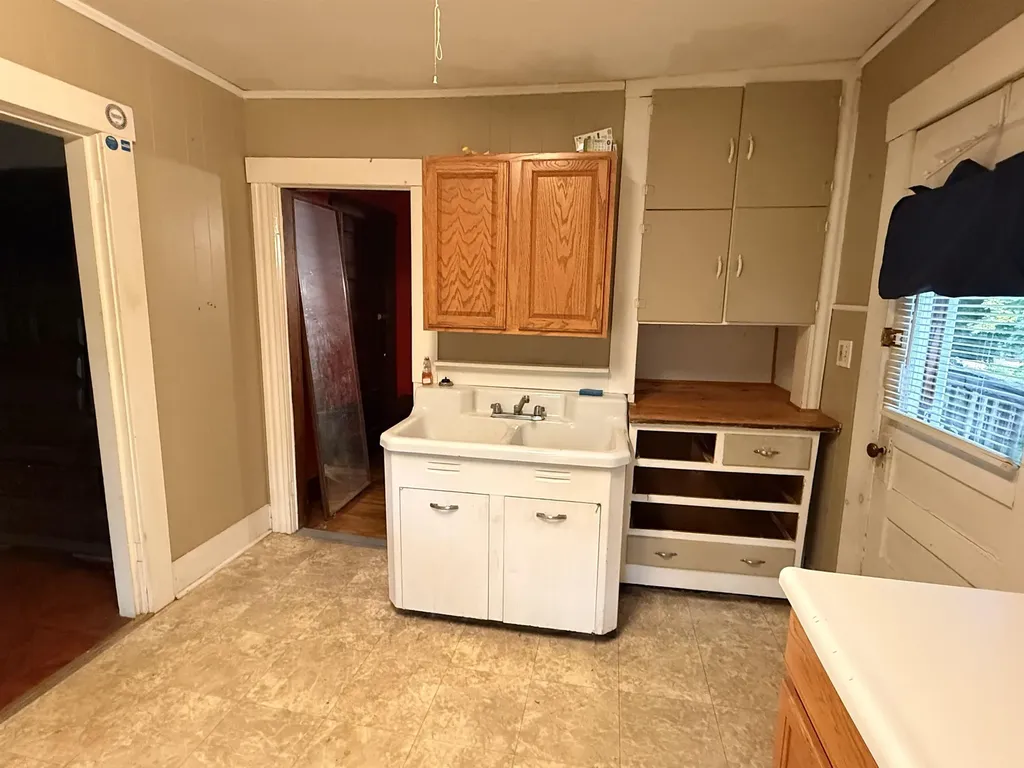 50 Oak Grove Avenue Brattleboro VT 05301