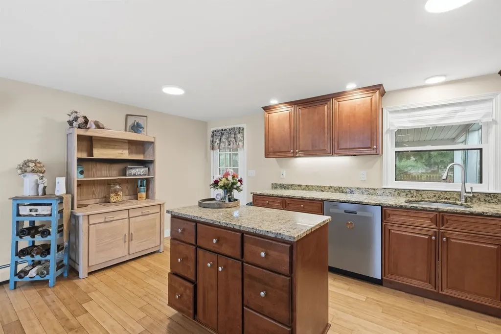 8 Glenridge Road Belmont NH 03220