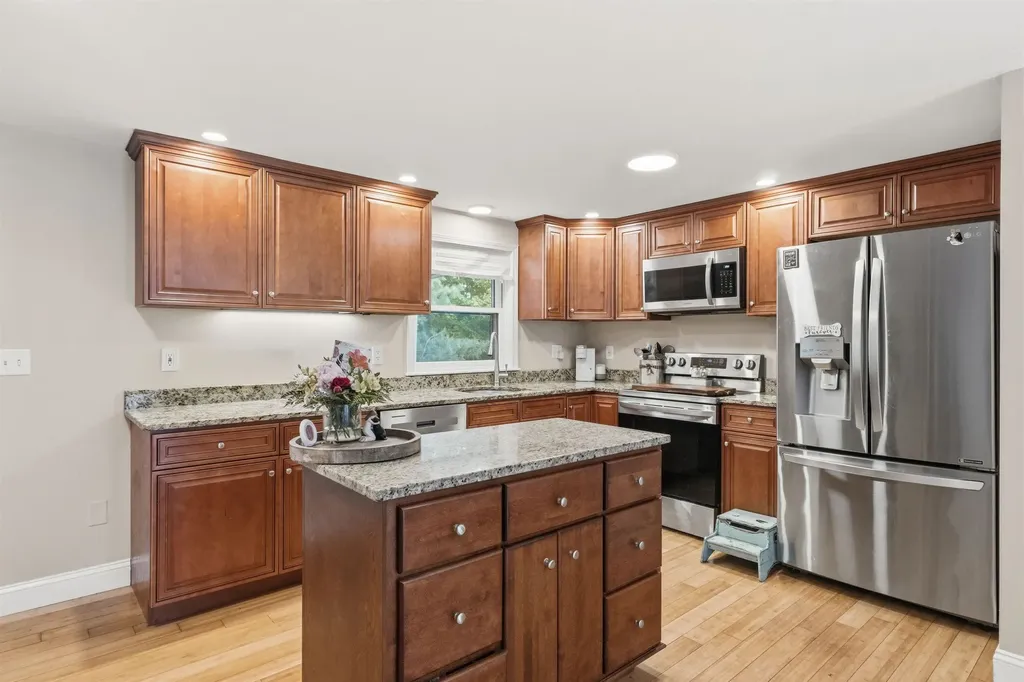 8 Glenridge Road Belmont NH 03220