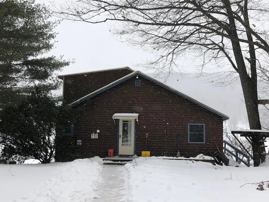 94 Icehouse Road Lebanon NH 03766