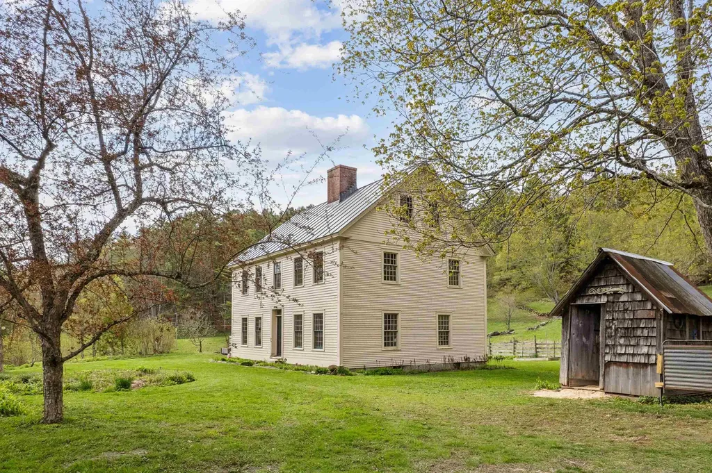 77 Kibling Hill Road Tunbridge VT 05077
