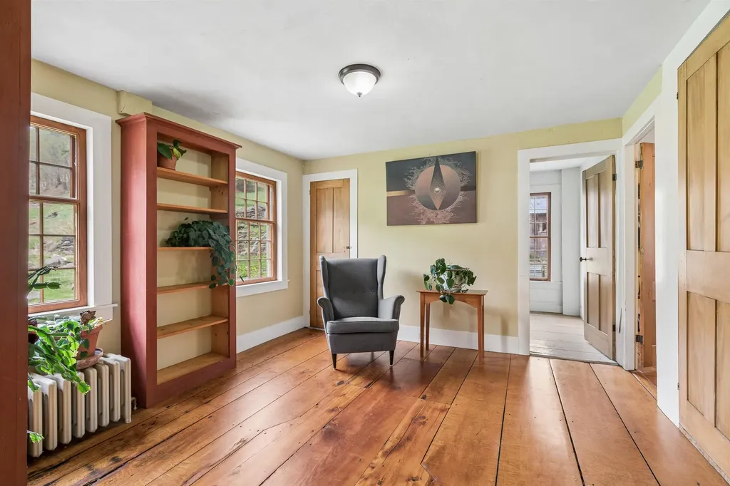 77 Kibling Hill Road Tunbridge VT 05077