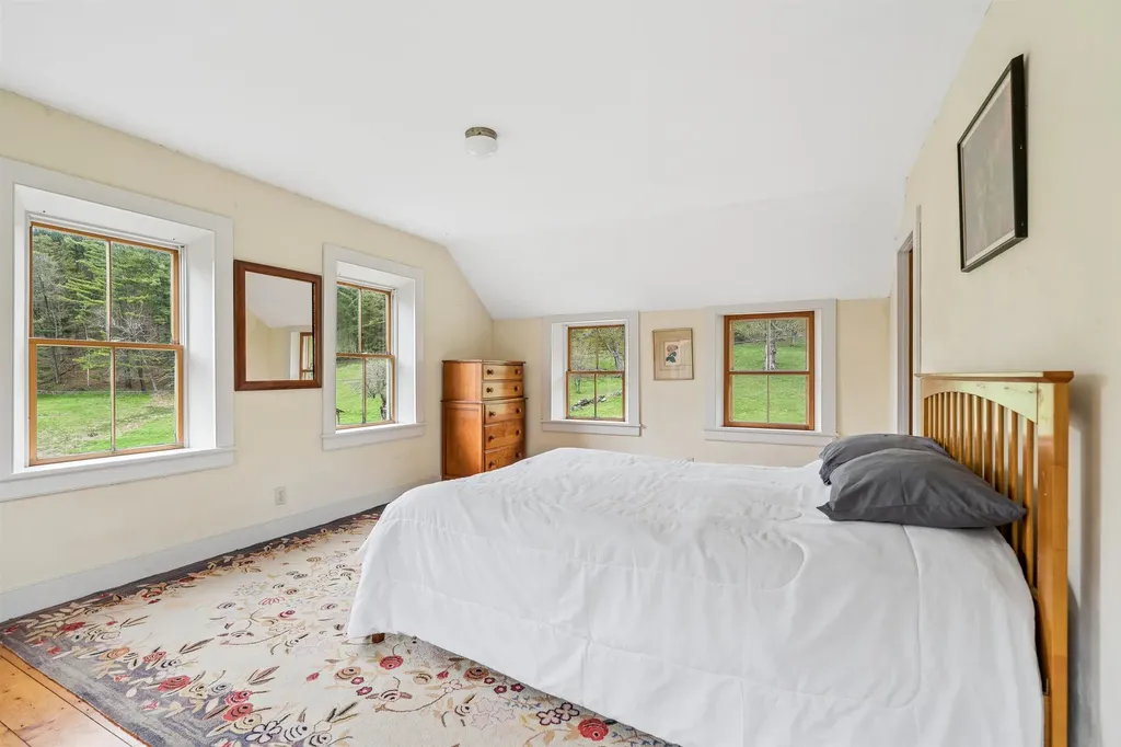 77 Kibling Hill Road Tunbridge VT 05077