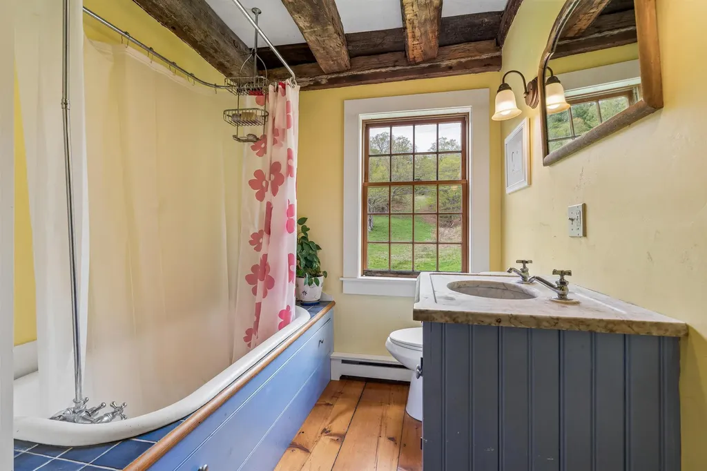 77 Kibling Hill Road Tunbridge VT 05077