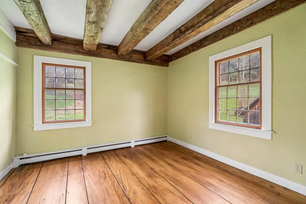 77 Kibling Hill Road Tunbridge VT 05077