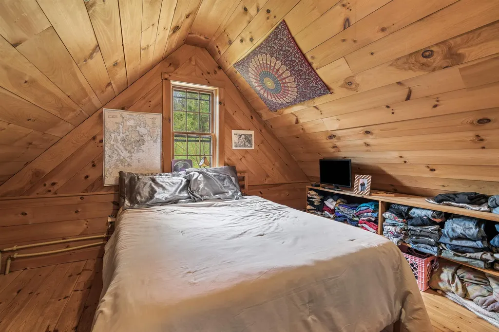 77 Kibling Hill Road Tunbridge VT 05077