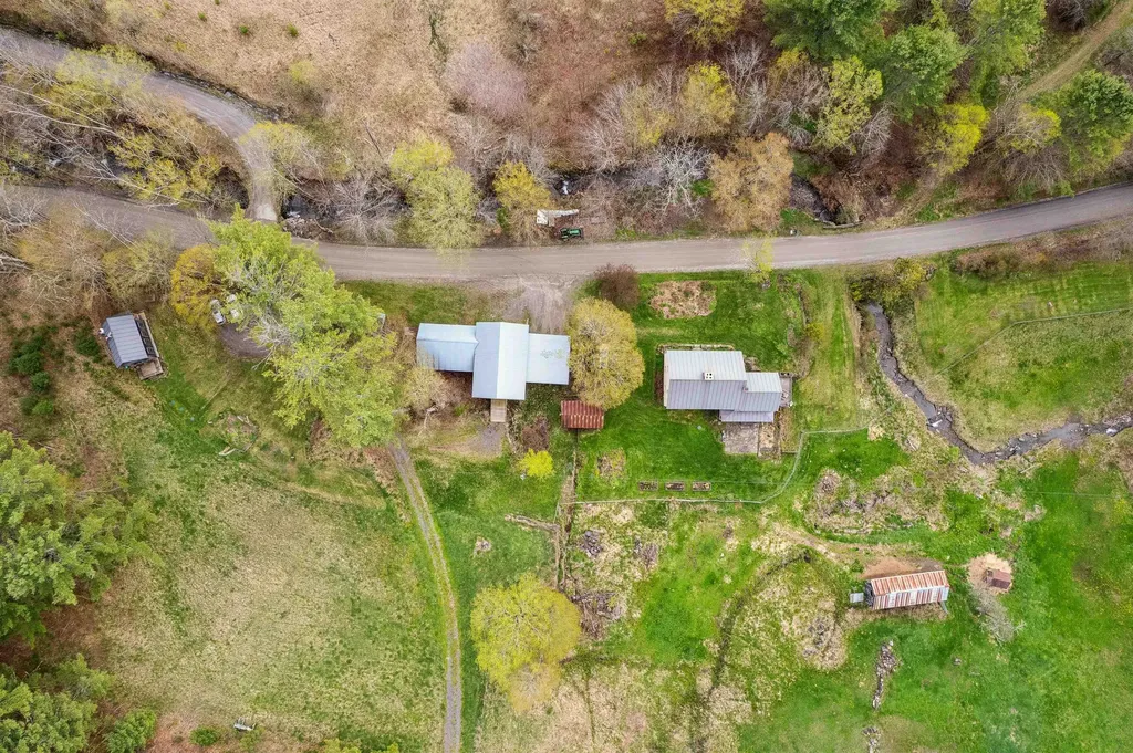 77 Kibling Hill Road Tunbridge VT 05077