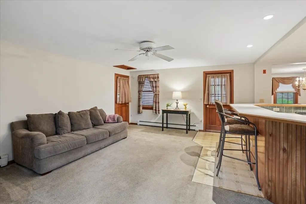 93 English Range Road Derry NH 03038
