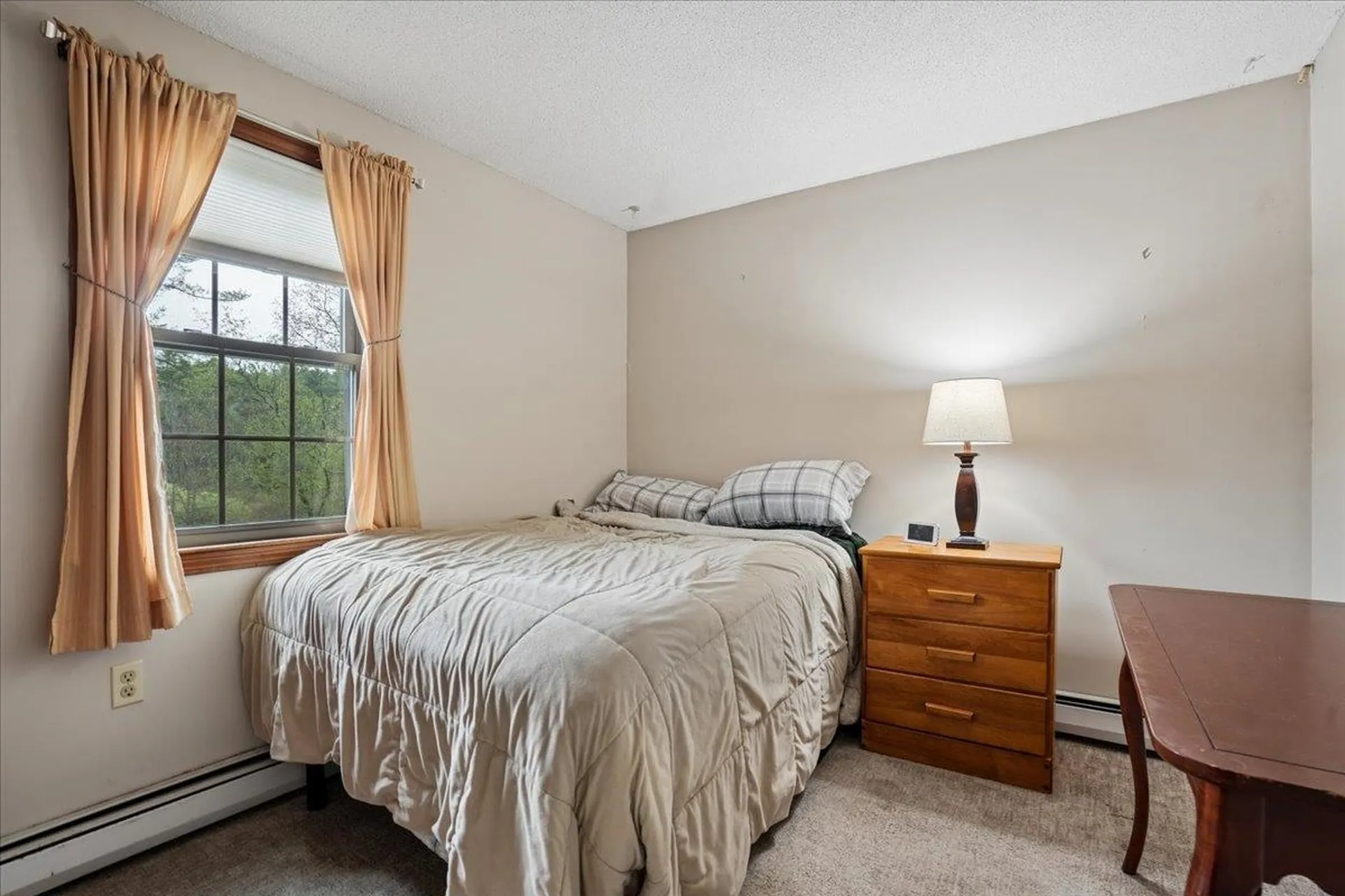 93 English Range Road Derry NH 03038