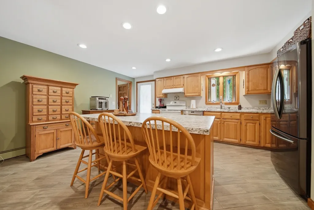 19 Deer Street Tilton NH 03276