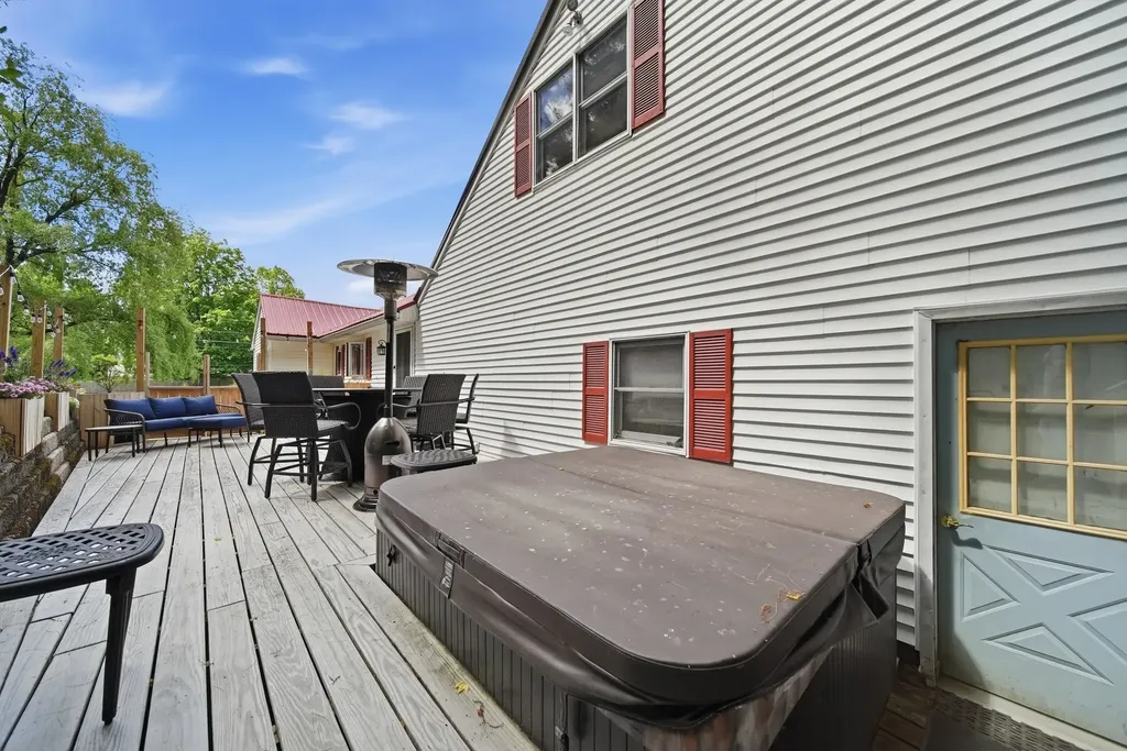 19 Deer Street Tilton NH 03276