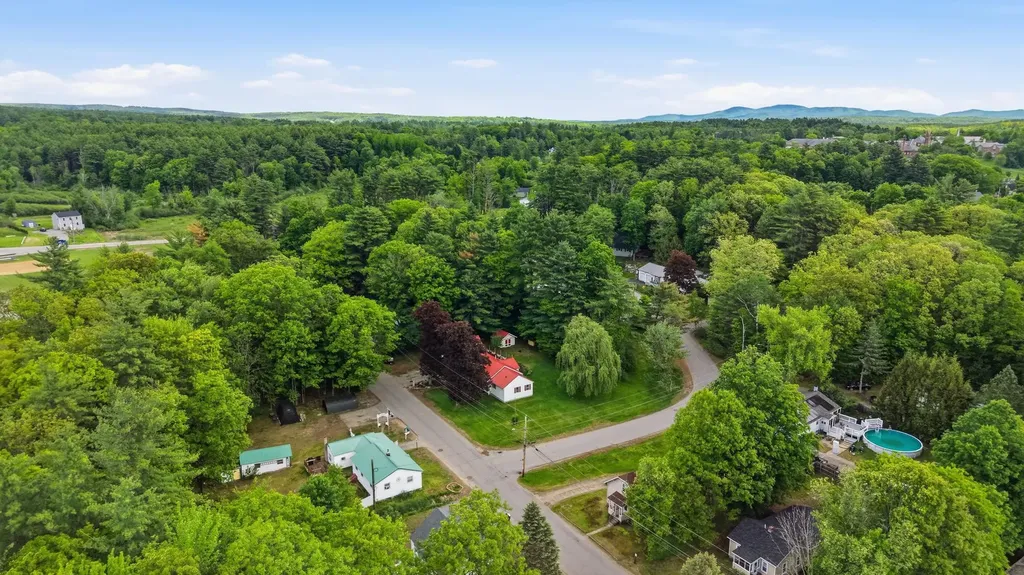 19 Deer Street Tilton NH 03276