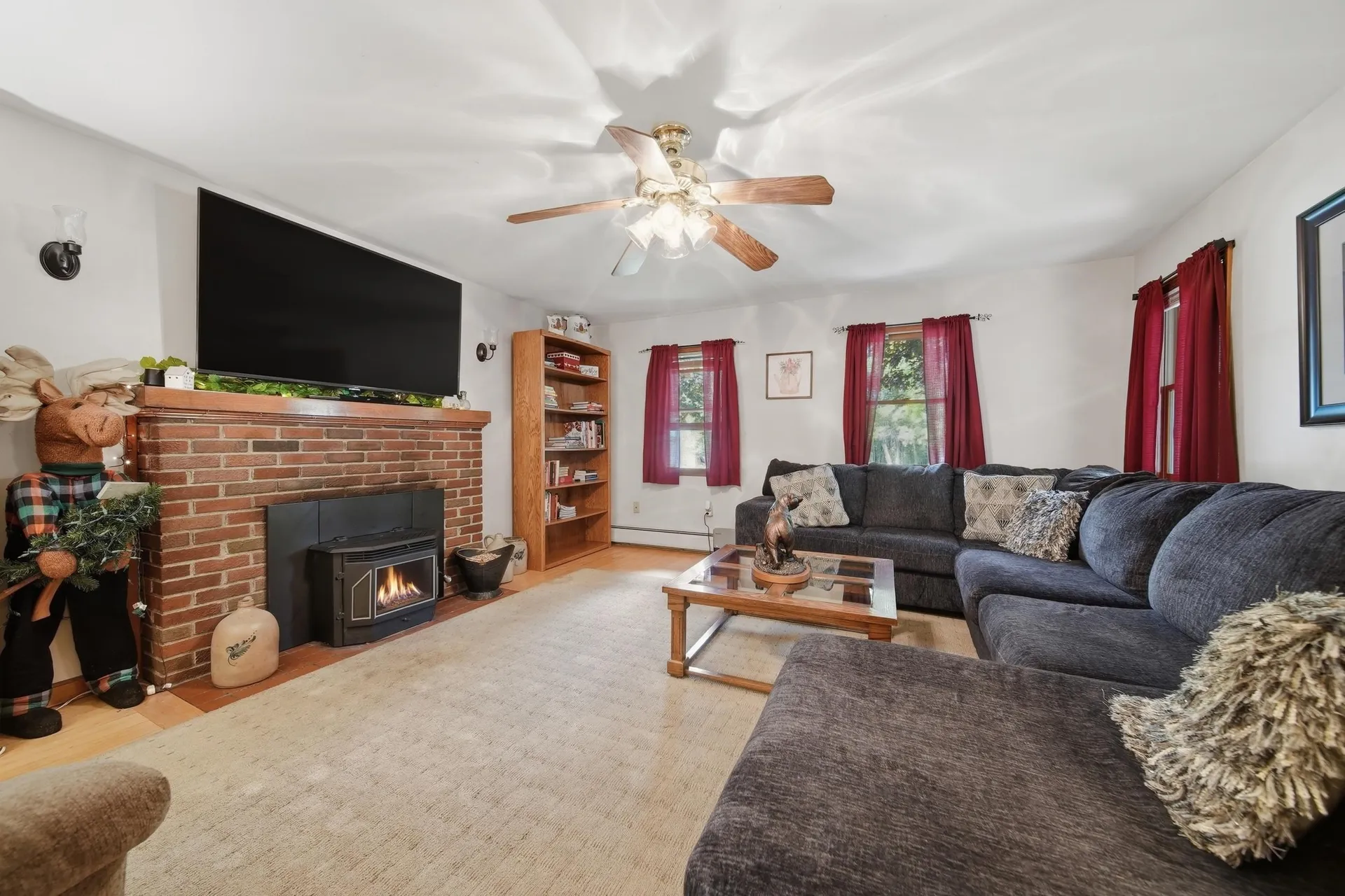 19 Deer Street Tilton NH 03276