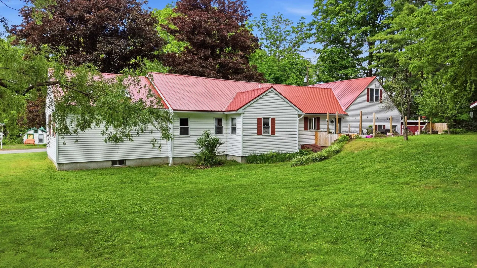 19 Deer Street Tilton NH 03276
