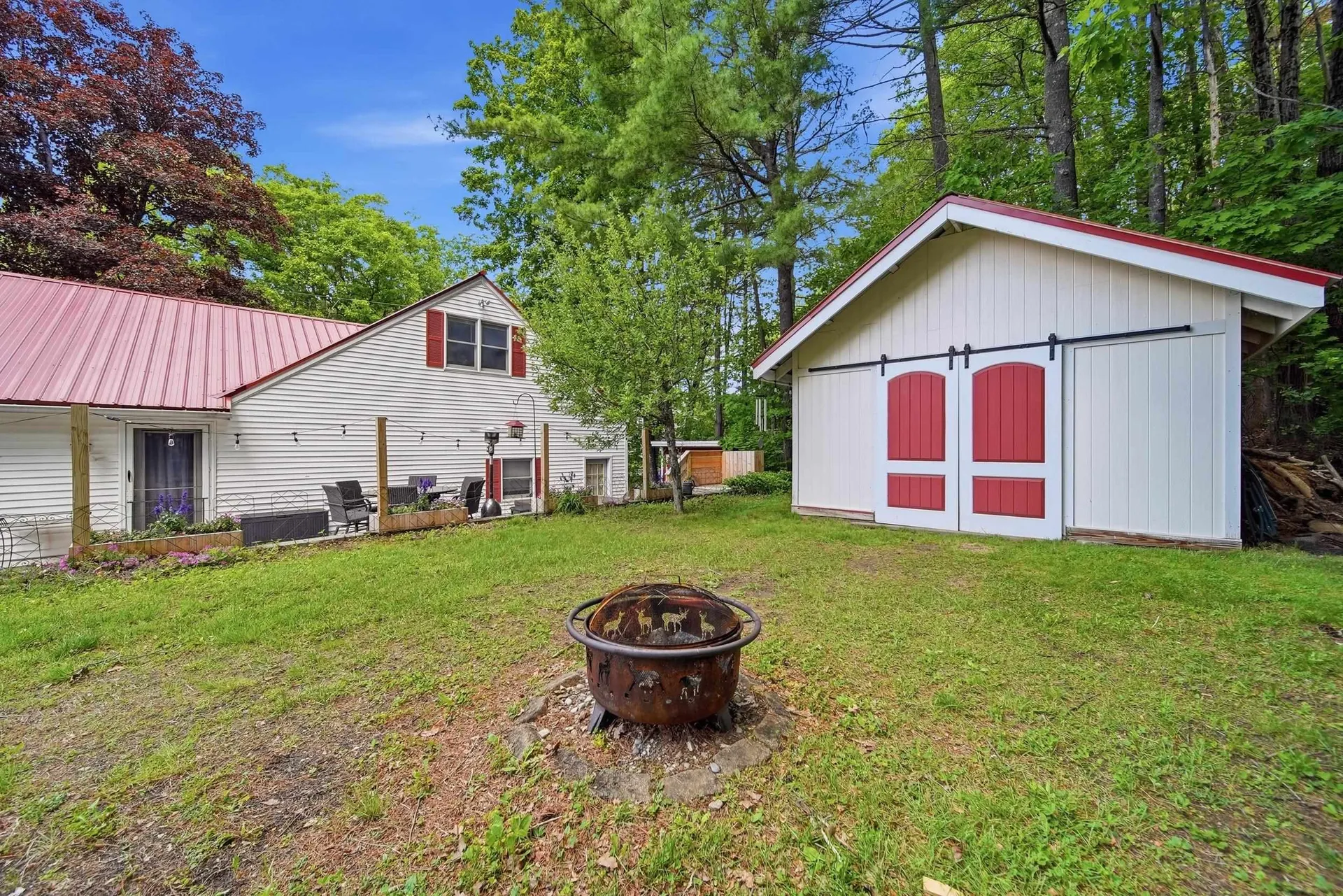 19 Deer Street Tilton NH 03276