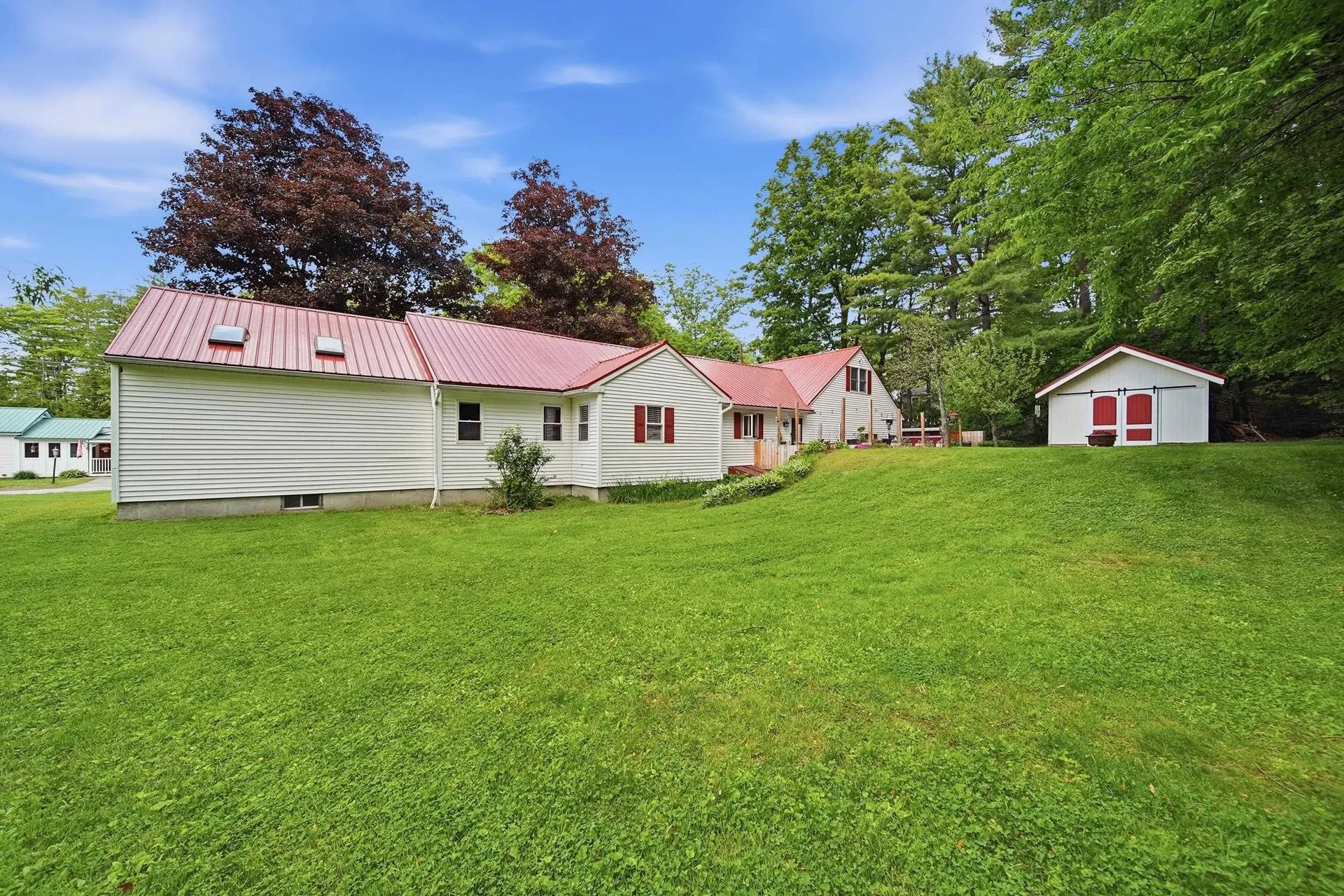 19 Deer Street Tilton NH 03276