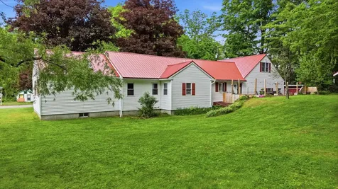 19 Deer Street Tilton NH 03276
