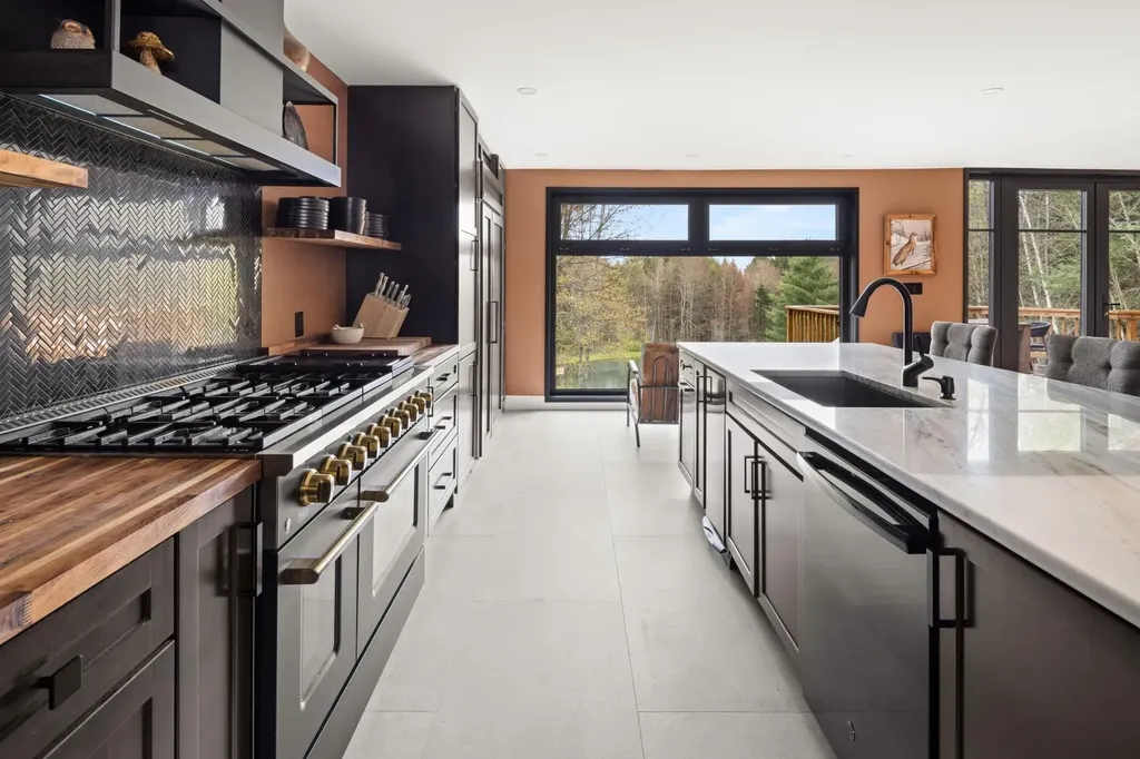 654 Moulton Lane Stowe VT 05672