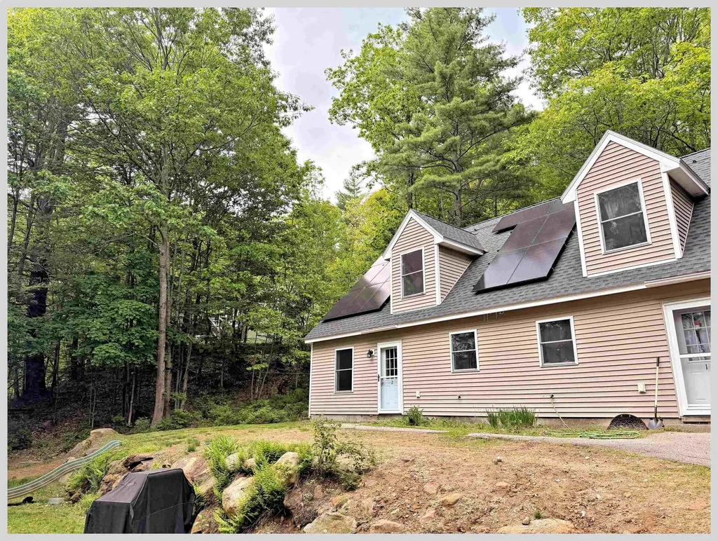 14 Cummings Hill Road Plymouth NH 03264