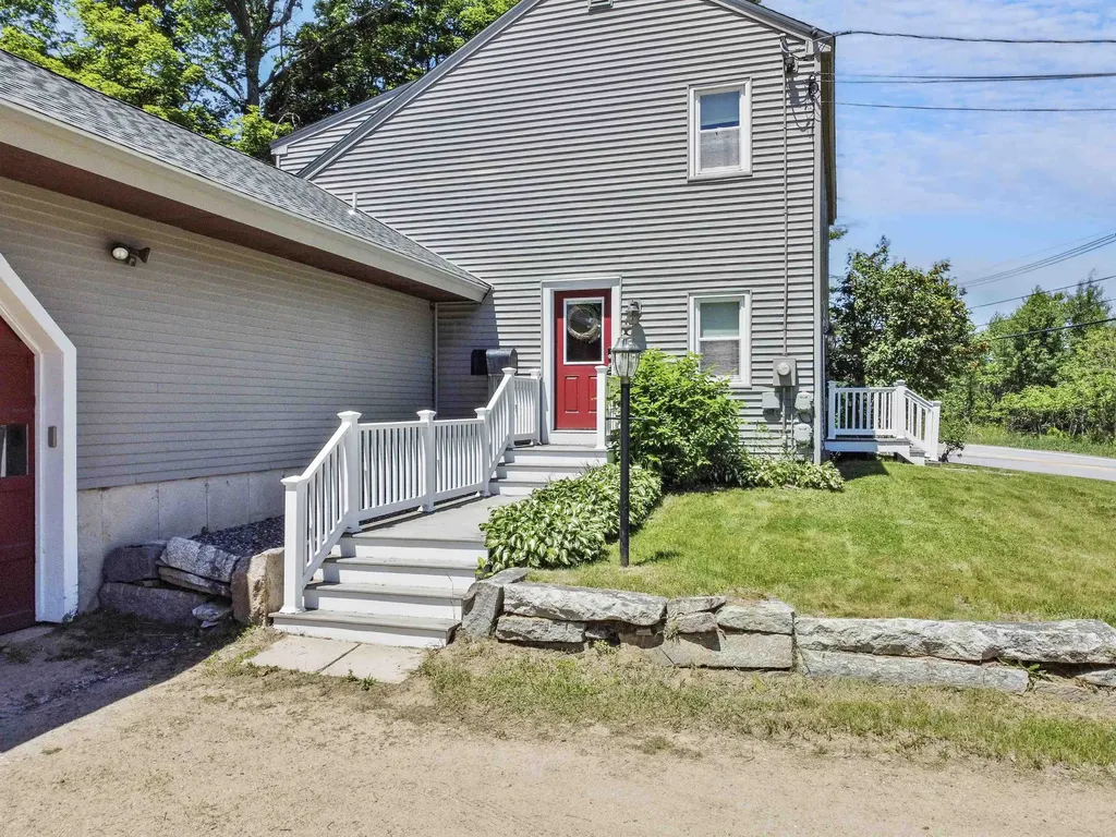 55 Smith Bridge Road Plymouth NH 03264