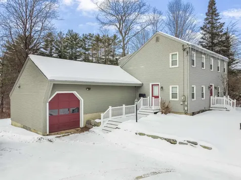 55 Smith Bridge Road Plymouth NH 03264