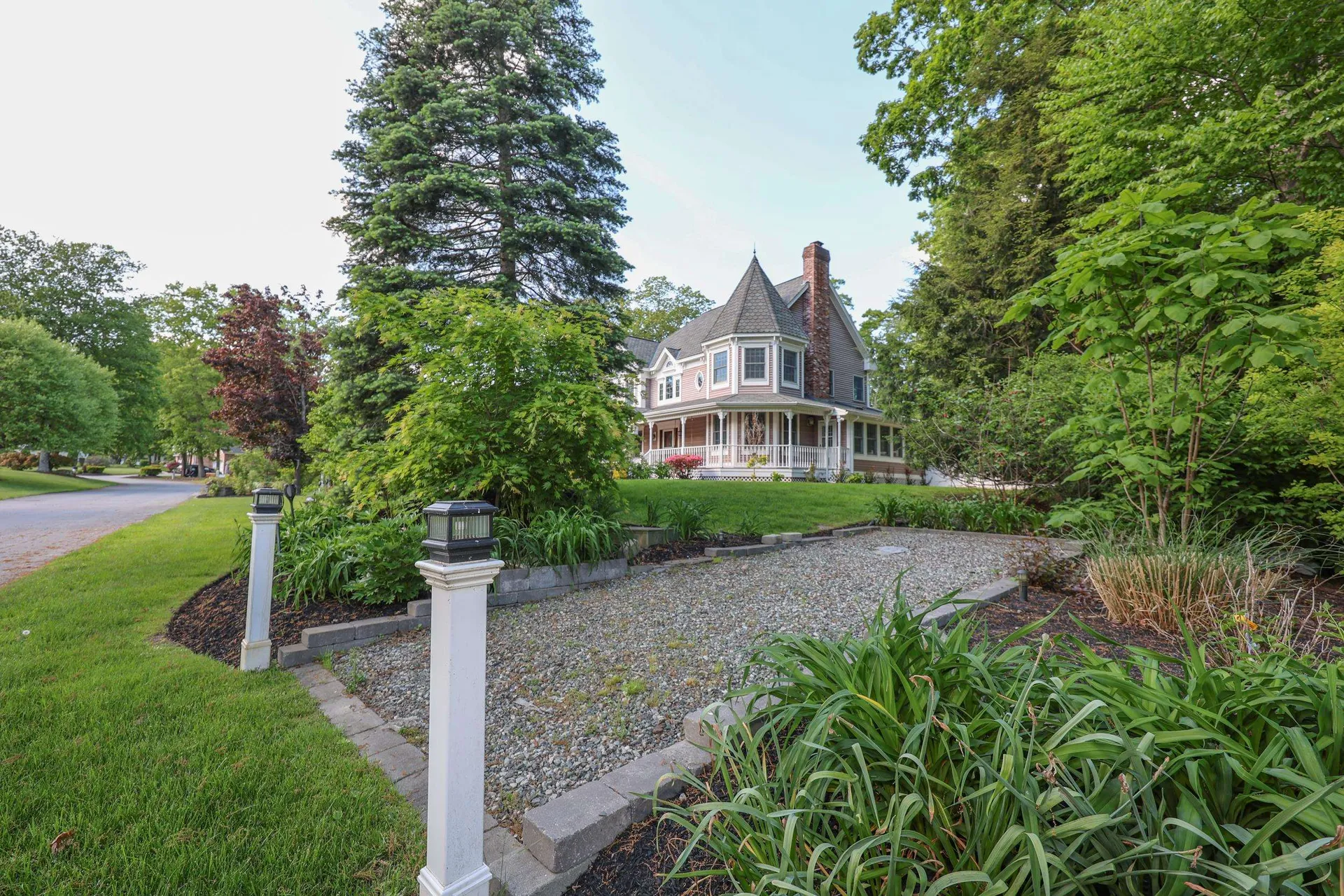 9 Olde Village Road Salem NH 03073