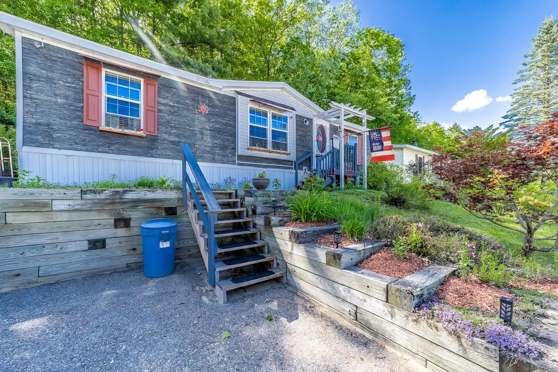 11 Trail Street Franklin NH 03235