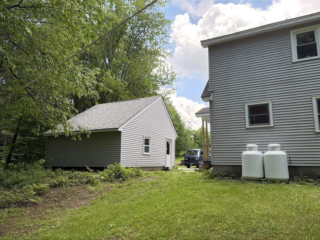 71 Tasher Lane Cambridge VT 05444