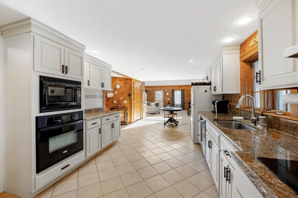 68 Garland Road Lancaster NH 03584
