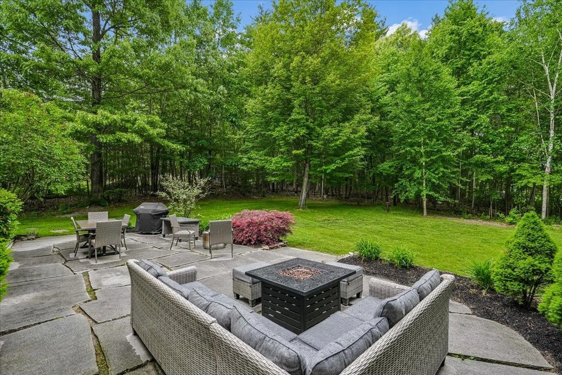 15 Mill Stone Terrace Bedford NH 03110
