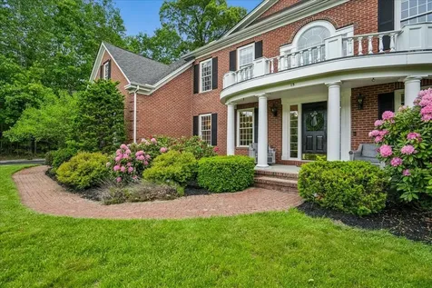 15 Mill Stone Terrace Bedford NH 03110