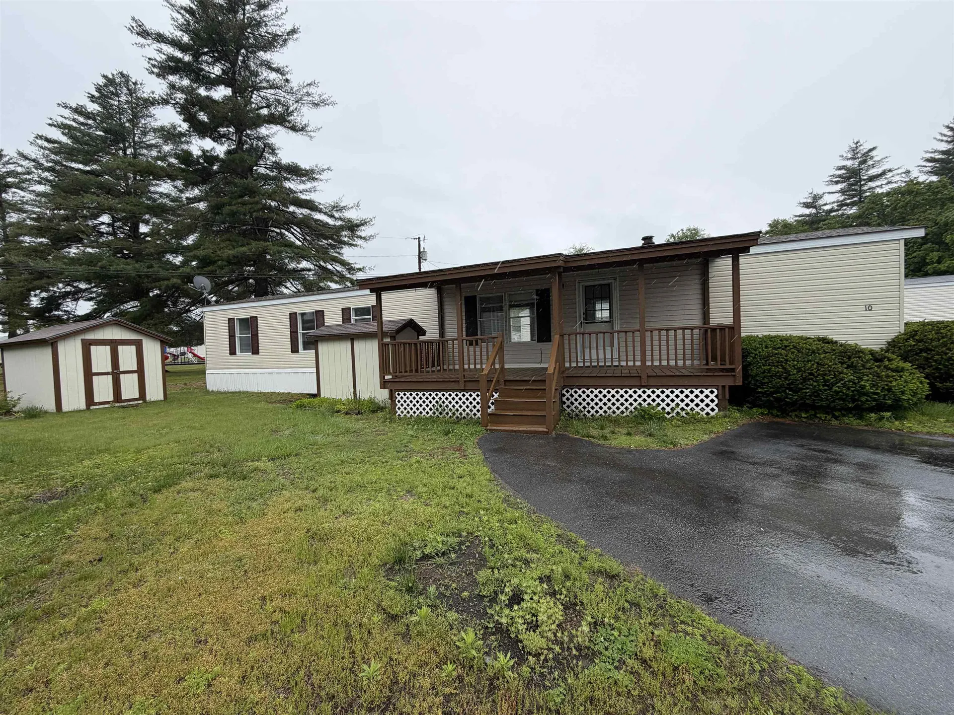 Hinsdale NH, 10 Springbrook Street