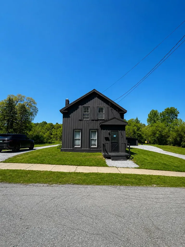 51 Carver Street Brandon VT 05733