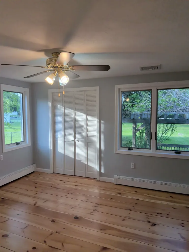 39 Old Auburn Road Derry NH 03038