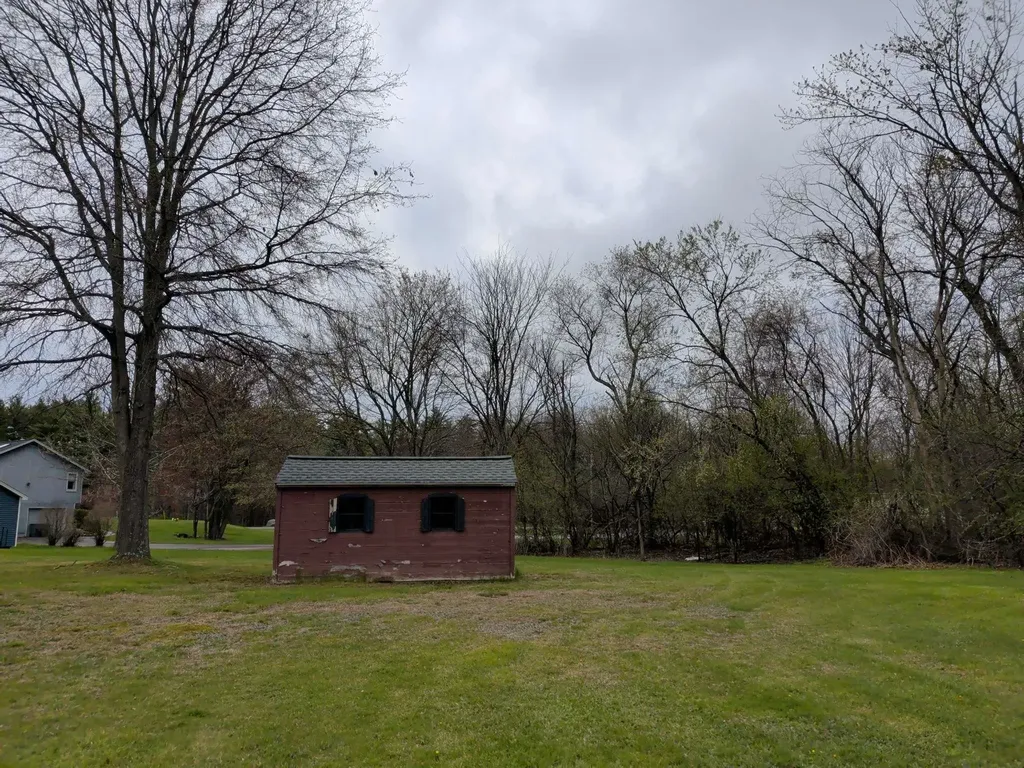 39 Old Auburn Road Derry NH 03038