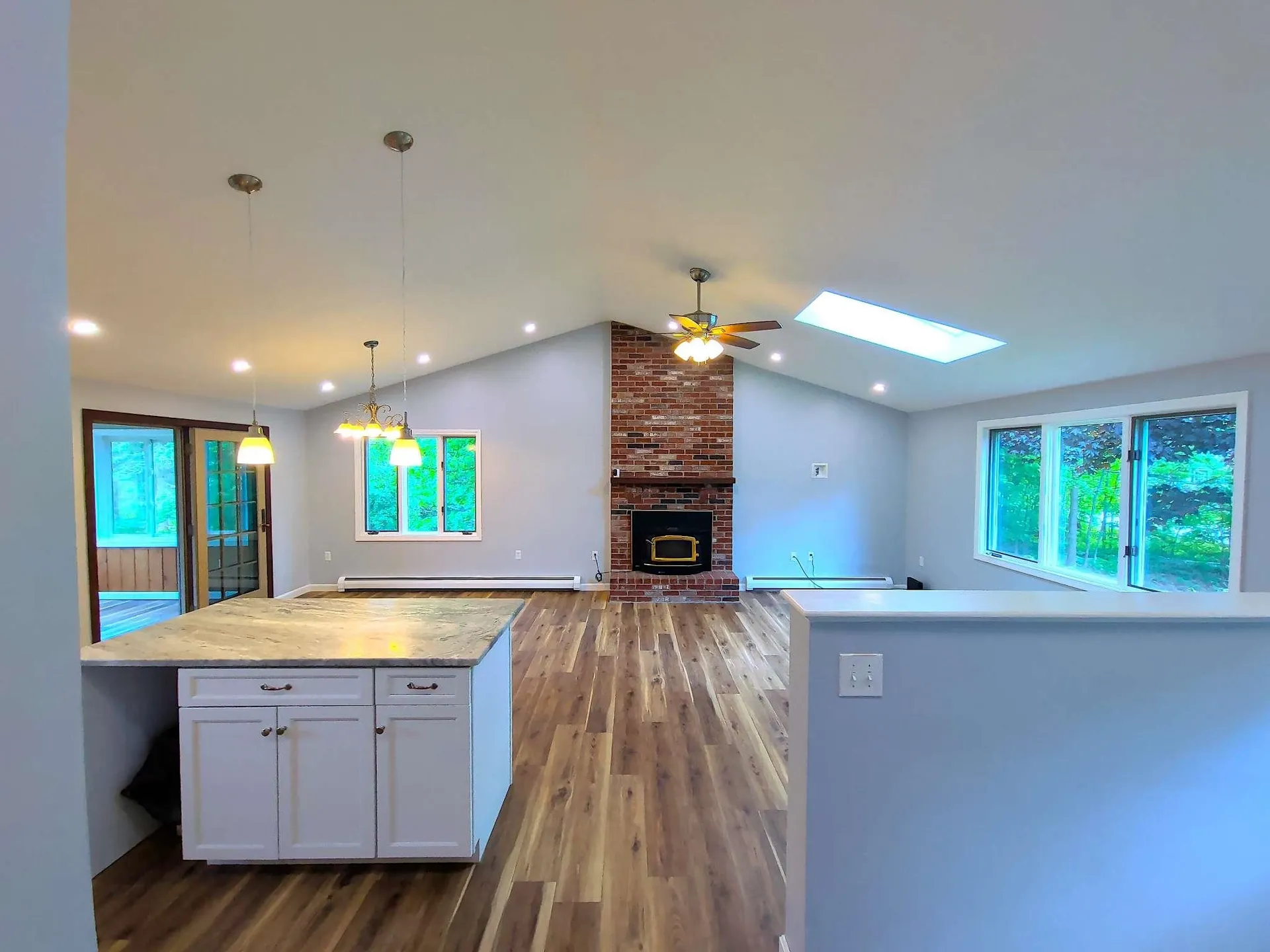 39 Old Auburn Road Derry NH 03038