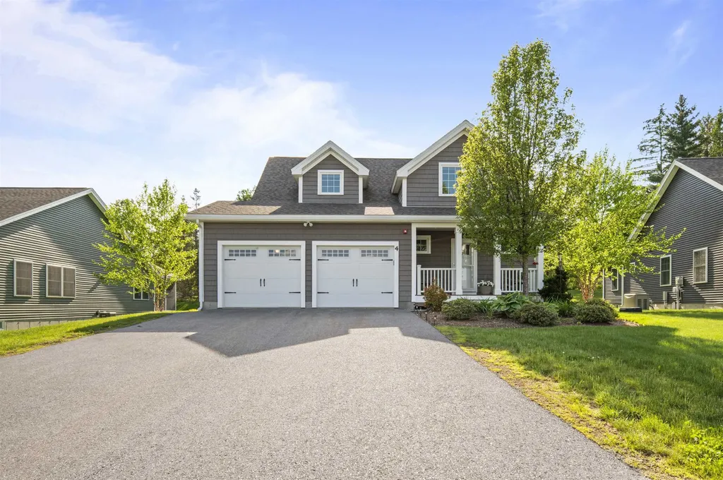 4 Three Ponds Drive Brentwood NH 03833