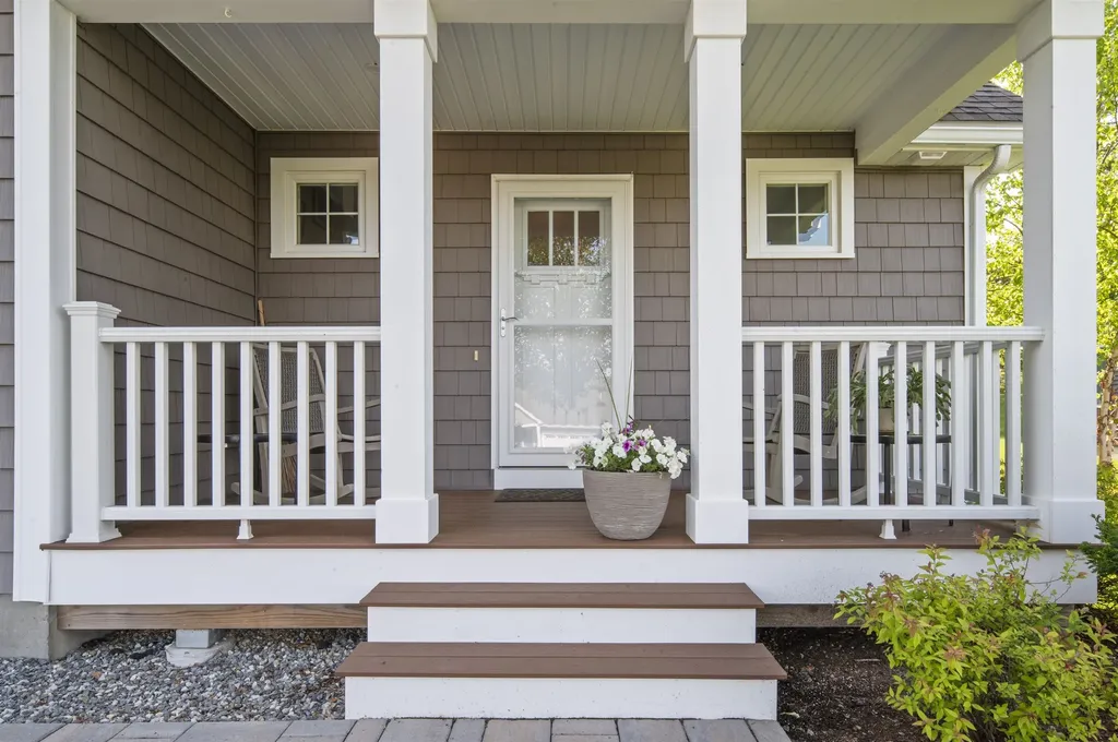 4 Three Ponds Drive Brentwood NH 03833